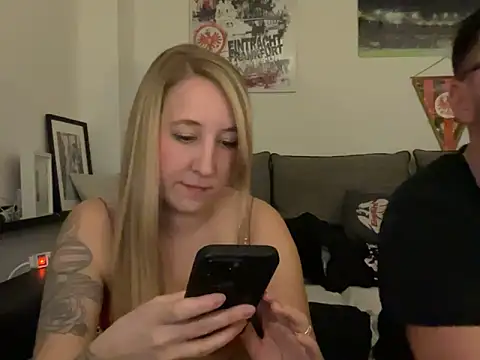 Ninimaus online show from February 2026 10:20:02 PM