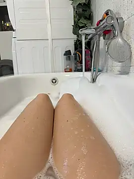 Ninimaus online show from February 2026 04:40:02 PM