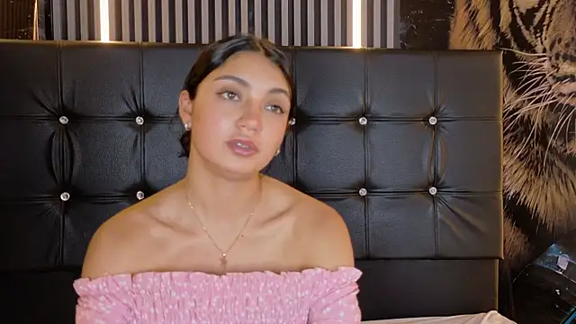 Snapshot of _ArianaToroo chatting on March 2026 03:30:01 PM ArianaToroo online show from March 2026 03:30:01 PM