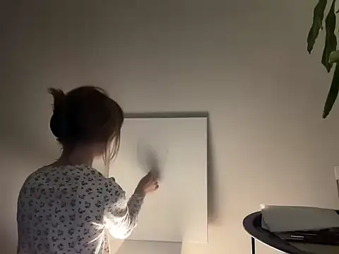 tesalove online show from March 2026 10:16:02 PM