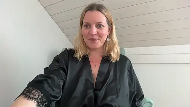 Busenwunder1280 online show from April 2026 01:56:01 PM