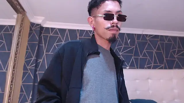 NoaahTylor online show from February 2026 08:52:02 PM