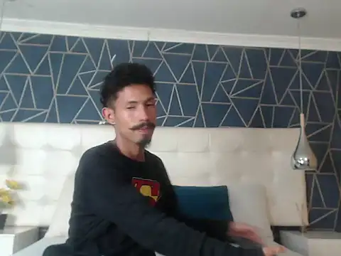 NoaahTylor online show from February 2026 06:41:02 PM