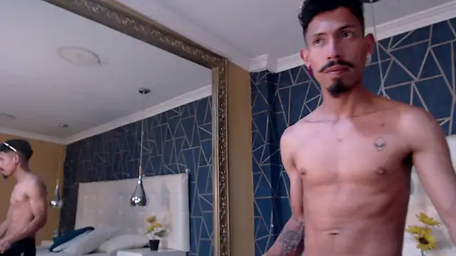 NoaahTylor online show from February 2026 08:20:01 PM