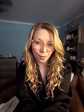 NikkiB653466 online show from February 2026 07:36:01 PM