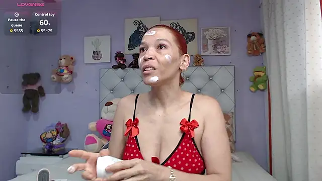 Dayana Smithh online show from March 2026 07:10:02 PM