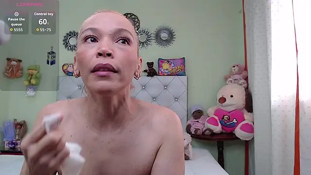 Dayana Smithh online show from March 2026 06:52:02 PM