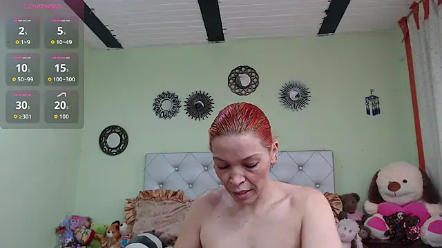 Dayana Smithh online show from March 2026 06:48:01 PM