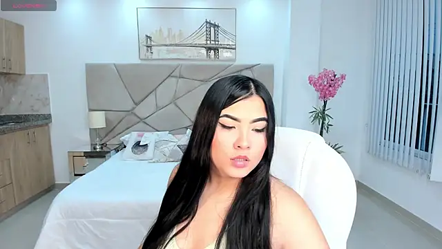 calyptra lux online show from February 2026 07:25:02 PM