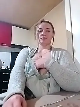 Snapshot of HotStepmommy4 chatting on February 2026 11:59:01 PM HotStepmommy4 online show from February 2026 11:59:01 PM