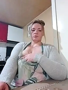 HotStepmommy4 online show from March 2026 10:47:02 PM