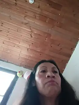 Layla Zaid online show from April 2026 01:12:02 PM