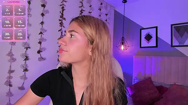 Chris Velvett online show from April 2026 06:34:02 PM