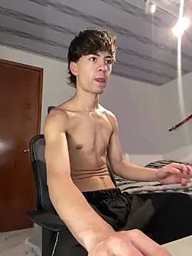 Snapshot of Gatito_gg chatting on February 2026 01:02:01 AM Gatito gg online show from February 2026 01:02:01 AM