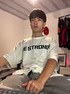 Snapshot of Gatito_gg chatting on March 2026 01:35:02 AM Gatito gg online show from March 2026 01:35:02 AM