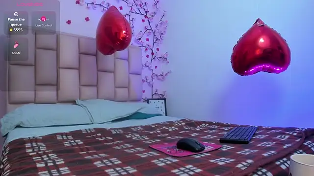 emma cg online show from April 2026 02:56:01 PM