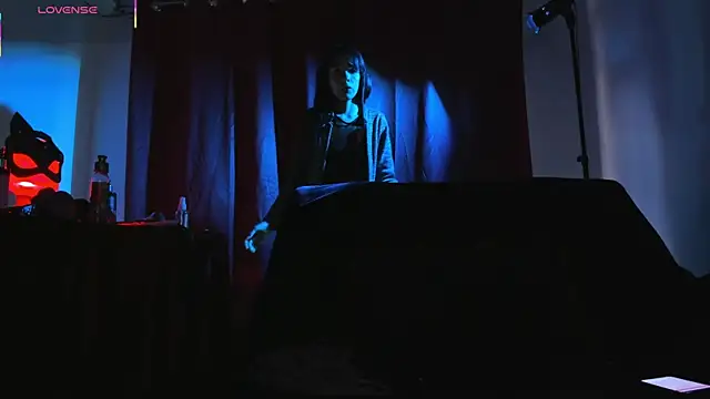 lilyruso online show from May 2026 11:19:01 AM
