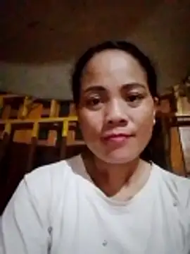Snapshot of molly-xx chatting on May 2026 02:24:02 PM molly-xx online show from May 2026 02:24:02 PM