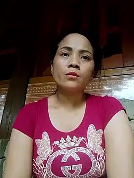 Snapshot of molly-xx chatting on May 2026 10:47:02 AM molly-xx online show from May 2026 10:47:02 AM