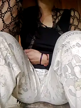Snapshot of molly-xx chatting on June 2026 11:50:02 PM molly-xx online show from June 2026 11:50:02 PM