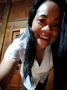 Snapshot of molly-xx chatting on May 2026 09:22:02 PM molly-xx online show from May 2026 09:22:02 PM