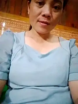 Snapshot of molly-xx chatting on June 2026 04:06:02 AM molly-xx online show from June 2026 04:06:02 AM
