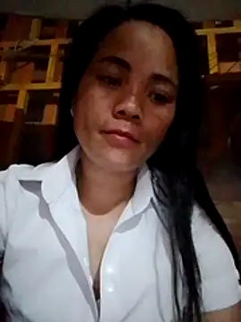 molly-xx online show from April 2026 06:03:02 PM