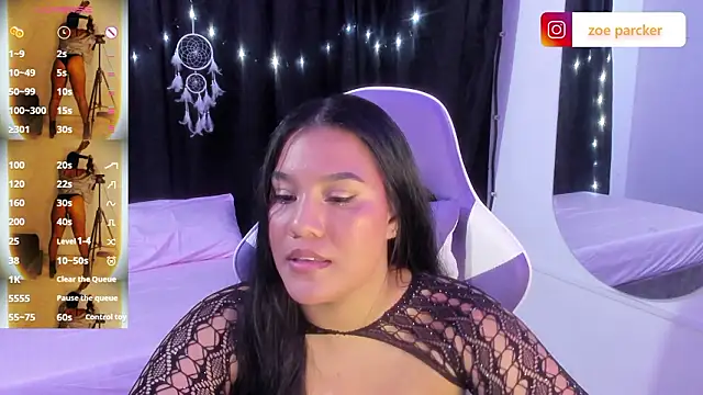 Snapshot of ZoeParcker chatting on March 2026 07:32:01 PM ZoeParcker online show from March 2026 07:32:01 PM