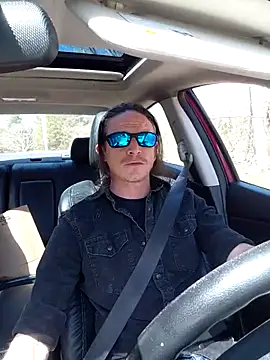 ShadowLove85 online show from April 2026 06:14:01 PM