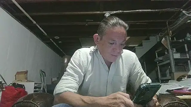 Snapshot of ShadowLove85 chatting on June 2026 03:39:02 AM ShadowLove85 online show from June 2026 03:39:02 AM
