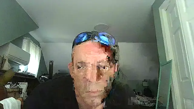 Snapshot of ShadowLove85 chatting on May 2026 04:02:01 PM ShadowLove85 online show from May 2026 04:02:01 PM