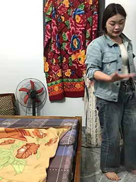 newbaby1 online show from February 2026 12:11:01 AM