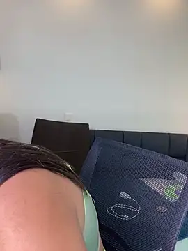 Snapshot of Hanna_Williams__ chatting on February 2026 03:17:01 AM Hanna Williams online show from February 2026 03:17:01 AM