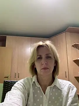 Snapshot of VeltaMur975 chatting on February 2026 09:04:01 PM VeltaMur975 online show from February 2026 09:04:01 PM