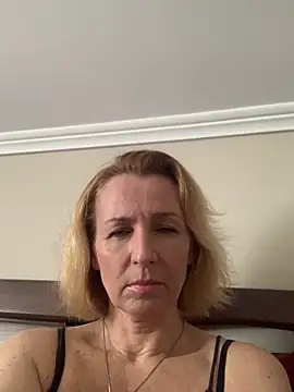 Snapshot of VeltaMur975 chatting on February 2026 09:19:01 AM VeltaMur975 online show from February 2026 09:19:01 AM