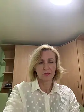 Snapshot of VeltaMur975 chatting on February 2026 01:44:02 PM VeltaMur975 online show from February 2026 01:44:02 PM