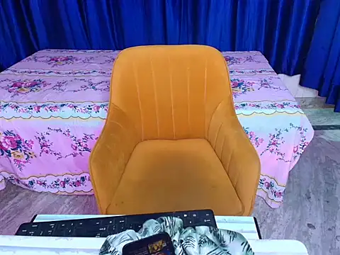 its-sarika01 online show from May 2026 07:01:02 AM