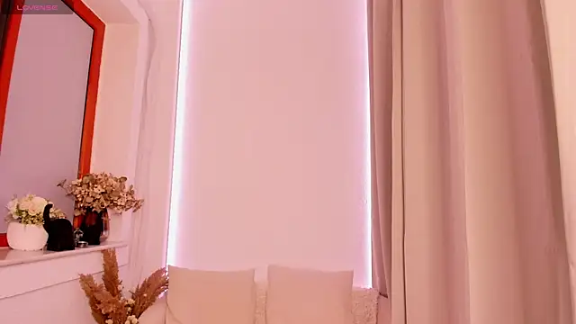 EvaK  online show from April 2026 03:30:01 AM