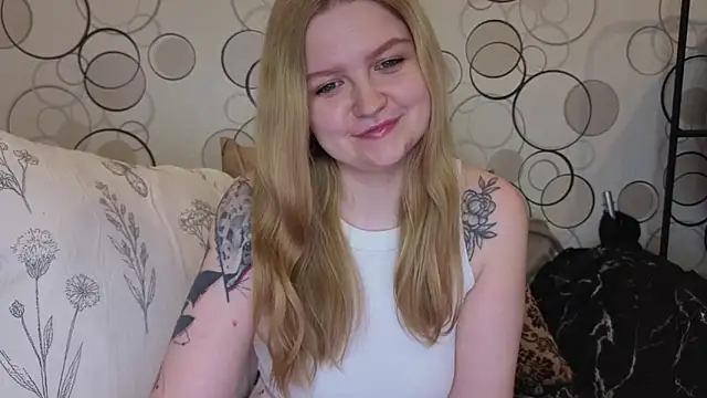 AnitaXVine online show from June 2026 06:51:01 PM