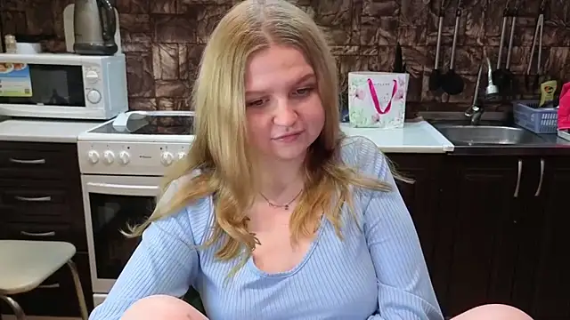 AnitaXVine online show from June 2026 07:40:02 PM