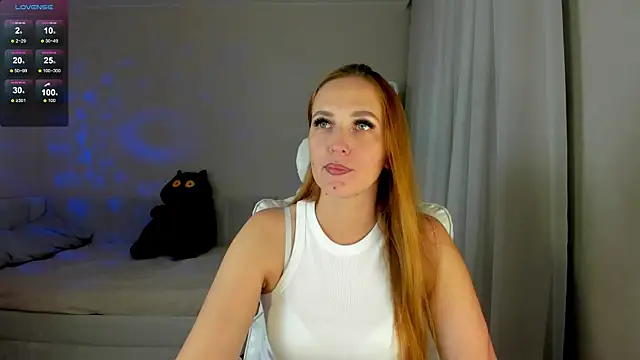 Snapshot of she_wolf chatting on June 2026 04:12:01 PM she wolf online show from June 2026 04:12:01 PM