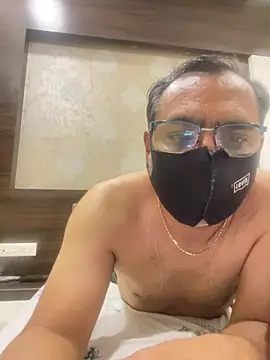 maleattention online show from March 2026 04:40:01 PM