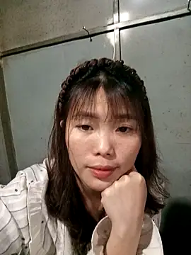 Girl-crazy1 online show from March 2026 02:00:01 PM