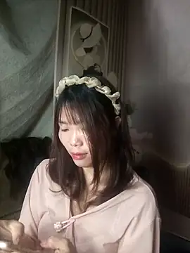 Girl-crazy1 online show from March 2026 10:00:02 PM