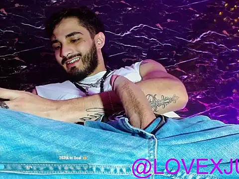 LovexJuxn8 online show from April 2026 06:36:02 PM