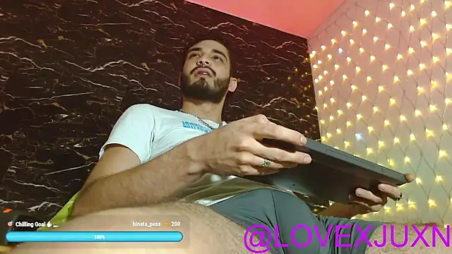 LovexJuxn8 online show from April 2026 08:22:02 PM