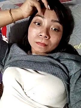 Snapshot of cute-shine chatting on February 2026 05:07:01 AM cute-shine online show from February 2026 05:07:01 AM