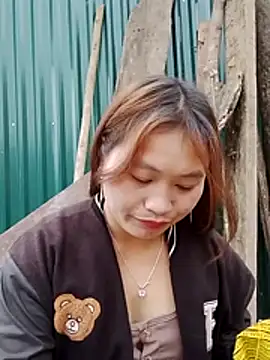 bany-lee online show from February 2026 02:01:02 AM