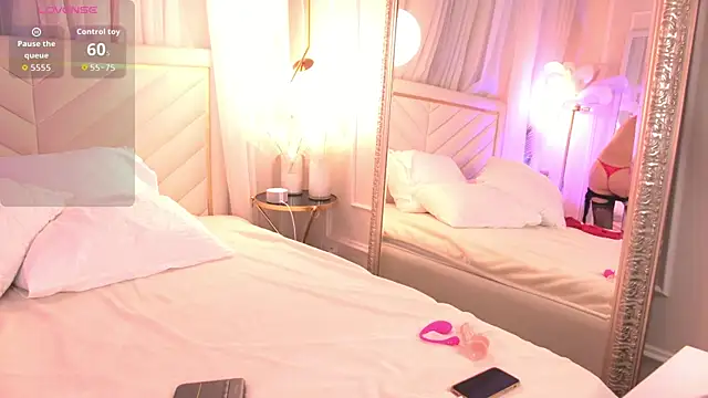 RubyReeves online show from March 2026 06:53:02 AM