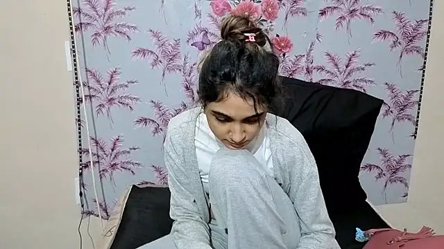 Snapshot of Amber_Rose06 chatting on June 2026 05:17:02 AM Amber Rose06 online show from June 2026 05:17:02 AM